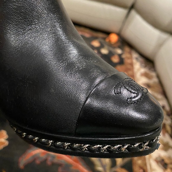 Authentic Chanel boots - Picture 2 of 6